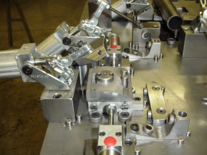 Pneumatic-clamping-fixture-1